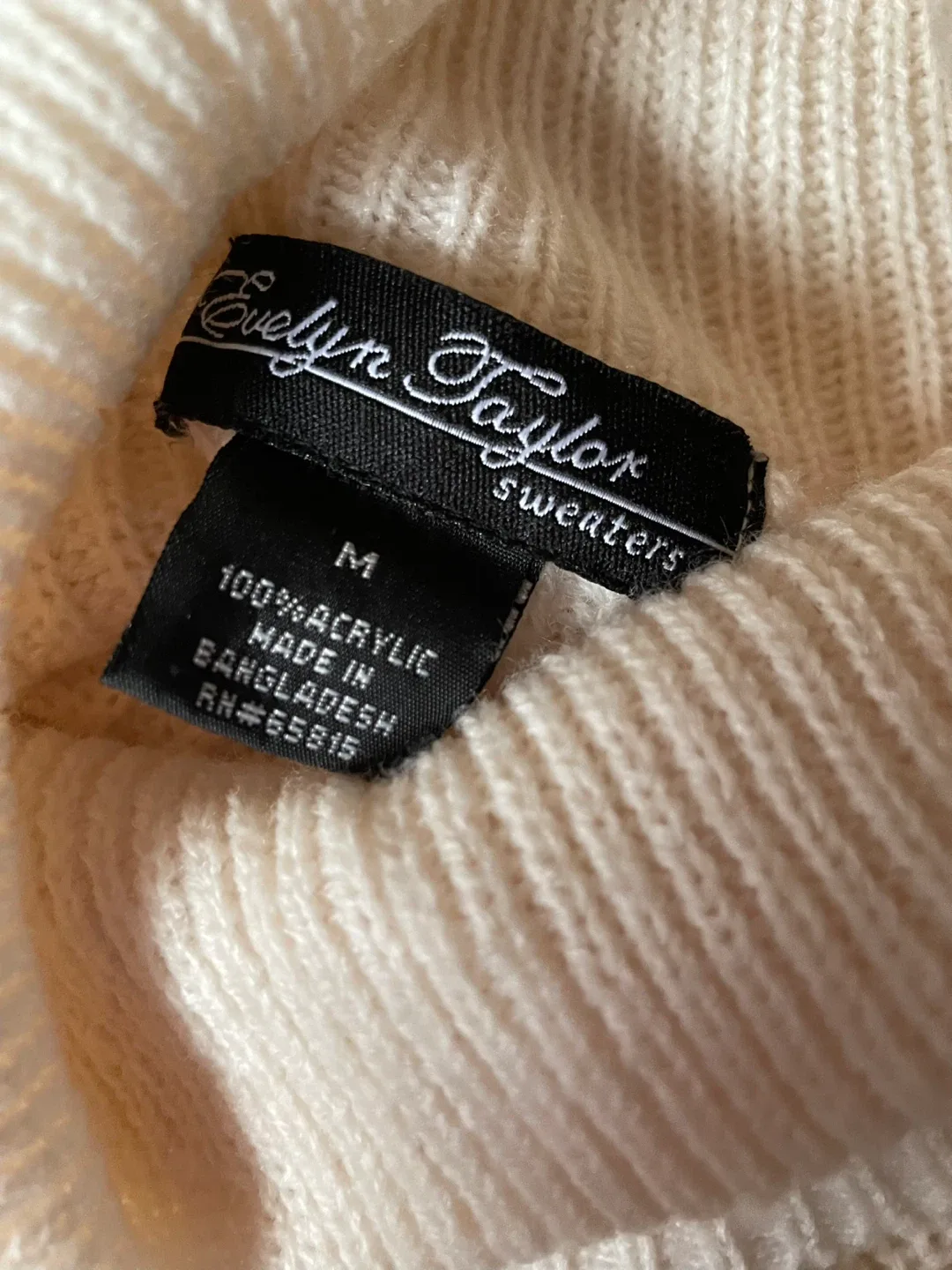 Evelyn Taylor Cream Sweater - Size M image indicator(3)