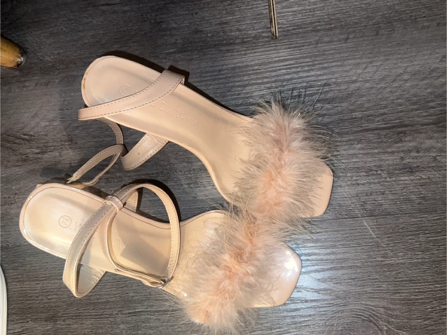 Nova Lounge Heels - Size 7.5 image indicator(2)