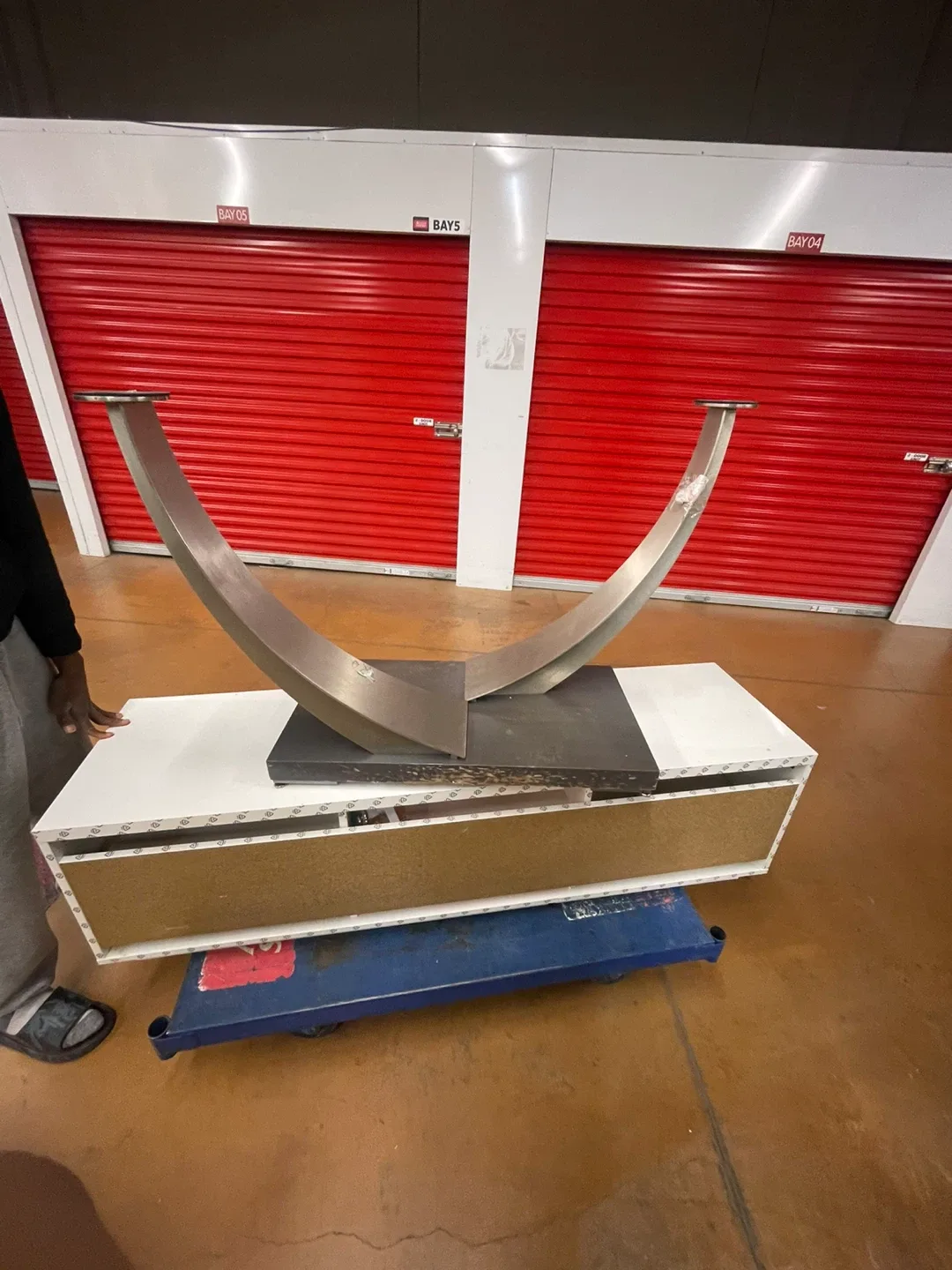 Elegant White Dining Chairs and table