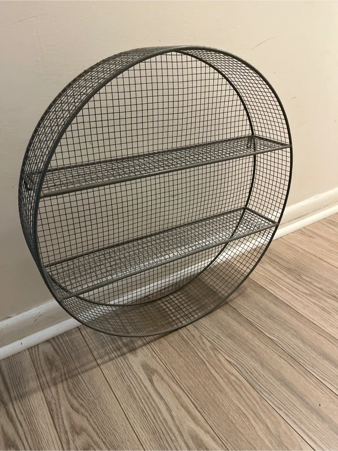 Round Metal Wall Shelf - Gray image indicator(3)