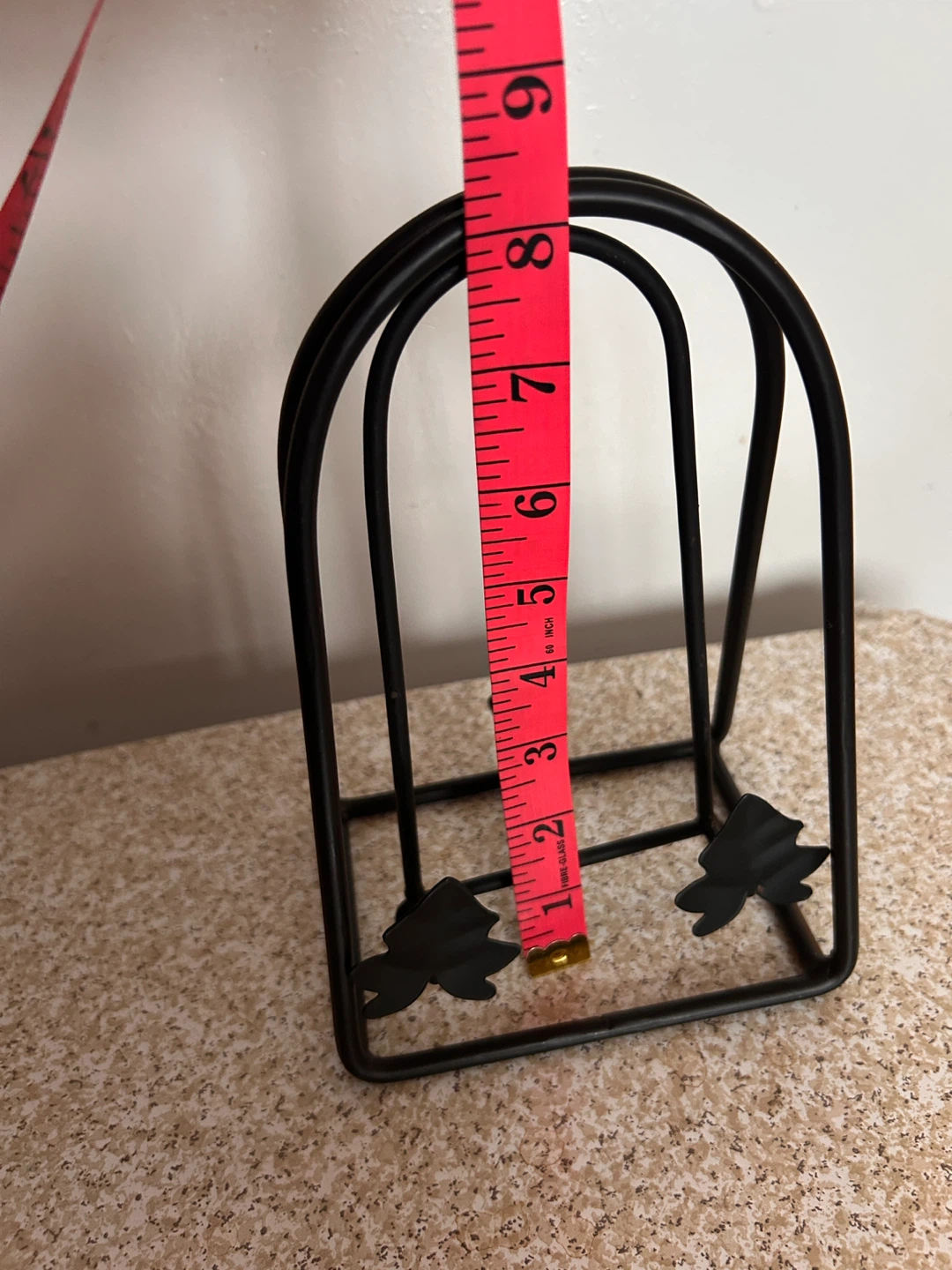 Black Metal Plate Display Stand
