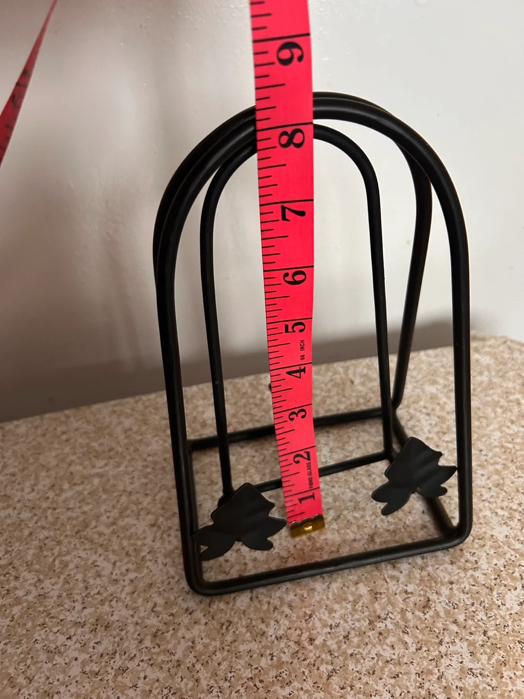 Black Metal Plate Display Stand