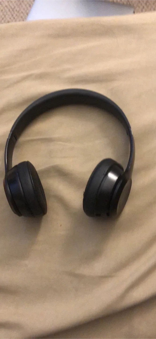 Beats Solo 3 Wireless Headphones - Matte Black