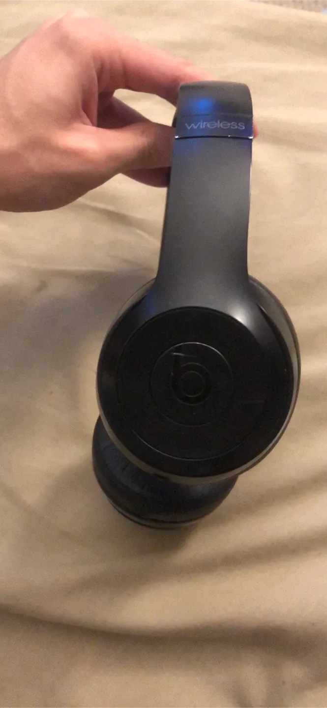 Beats Solo 3 Wireless Headphones - Matte Black image indicator(2)