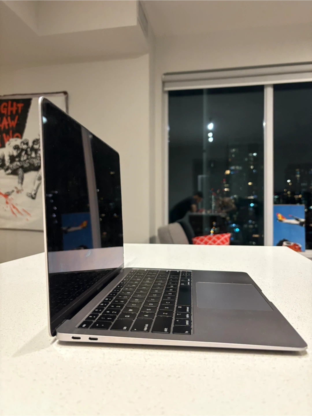 MacBook Air 13” (2018) – i5 / 8GB RAM / 128GB
