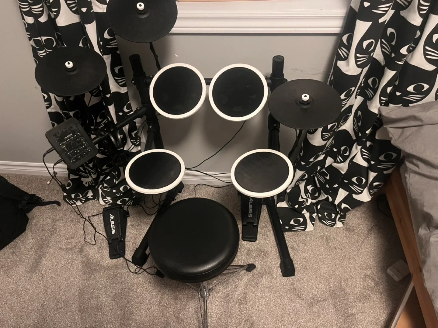 Alesis Drums Electronic Drum Kit image indicator(3)