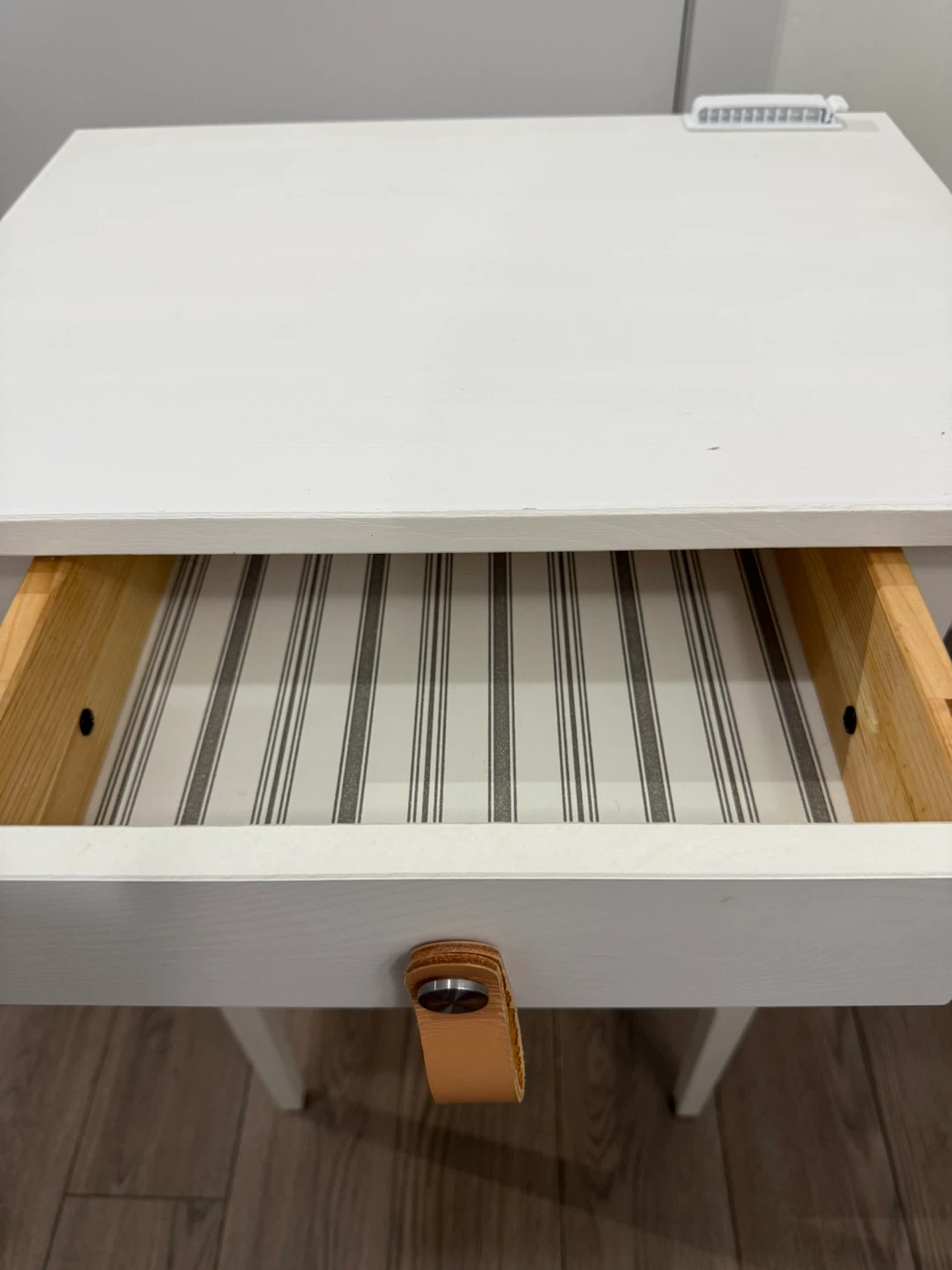IKEA HEMNES solid wood nightstand - photo 2