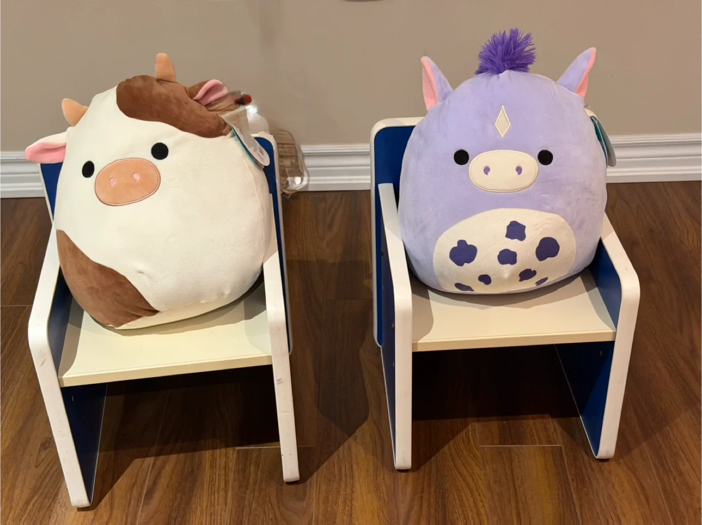 Cubed wood chairs for Toddlers, for daycare, quality furniture! image indicator(2)