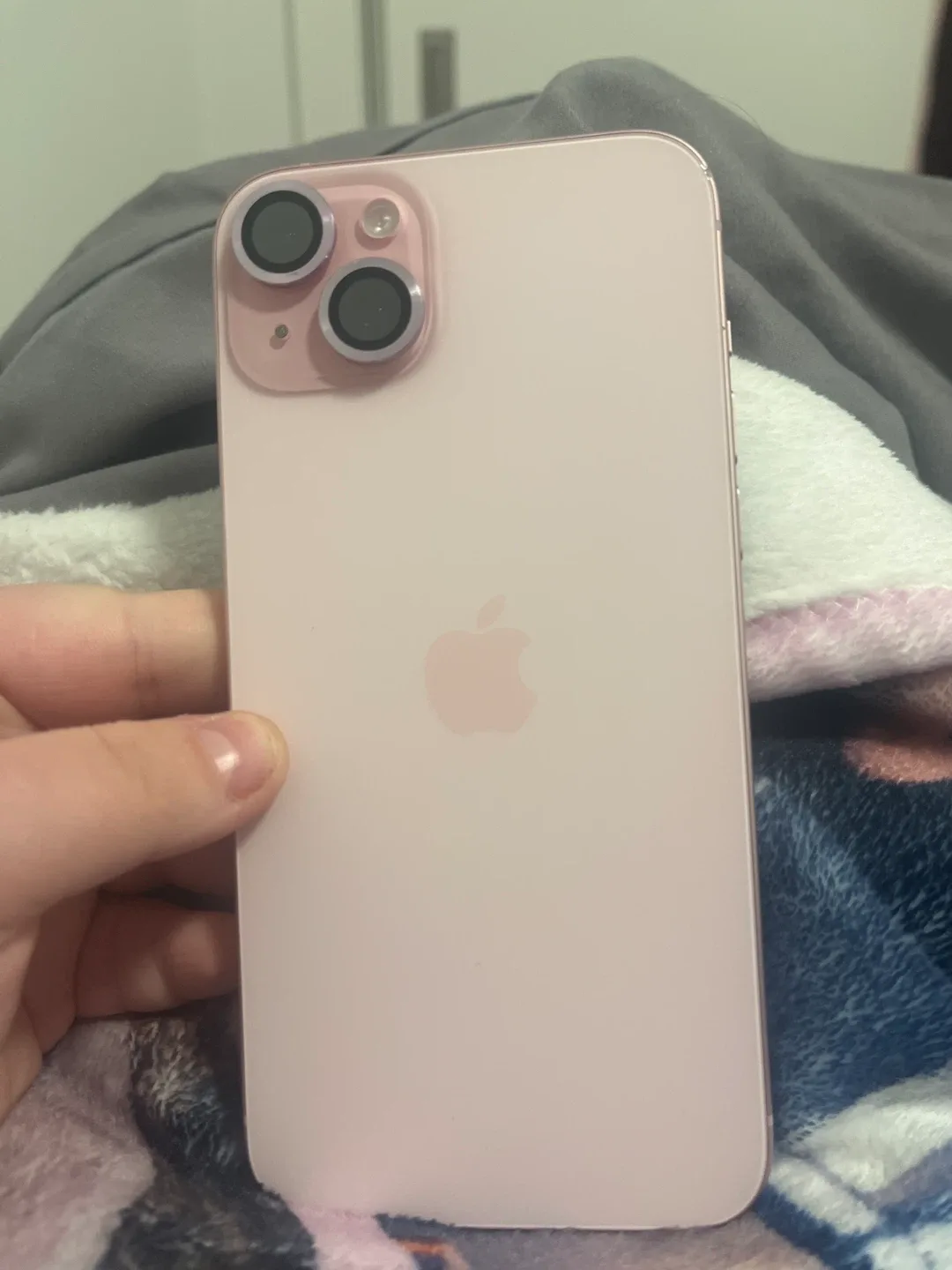 Apple iPhone 15+ Pink