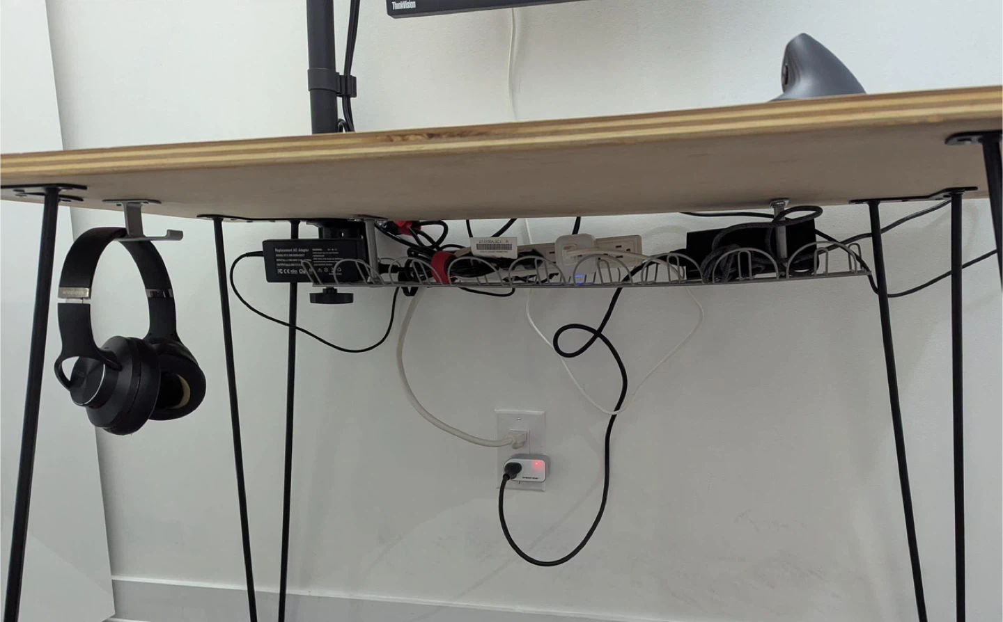 Computer Desk and Monitor Mount - photo 4