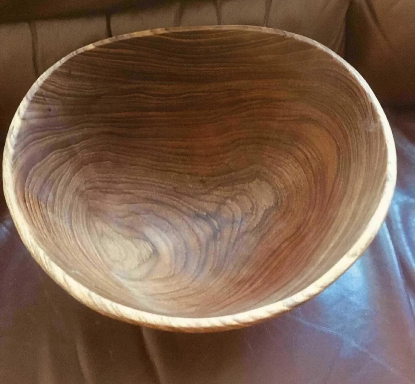 Vintage Handmade fruit or salad Wood Bowl image indicator(2)