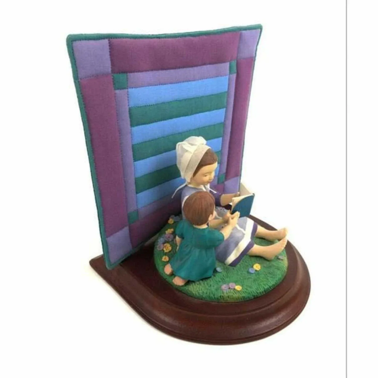 Rare 1993 Willetts Amish Heritage Figurine image indicator(2)