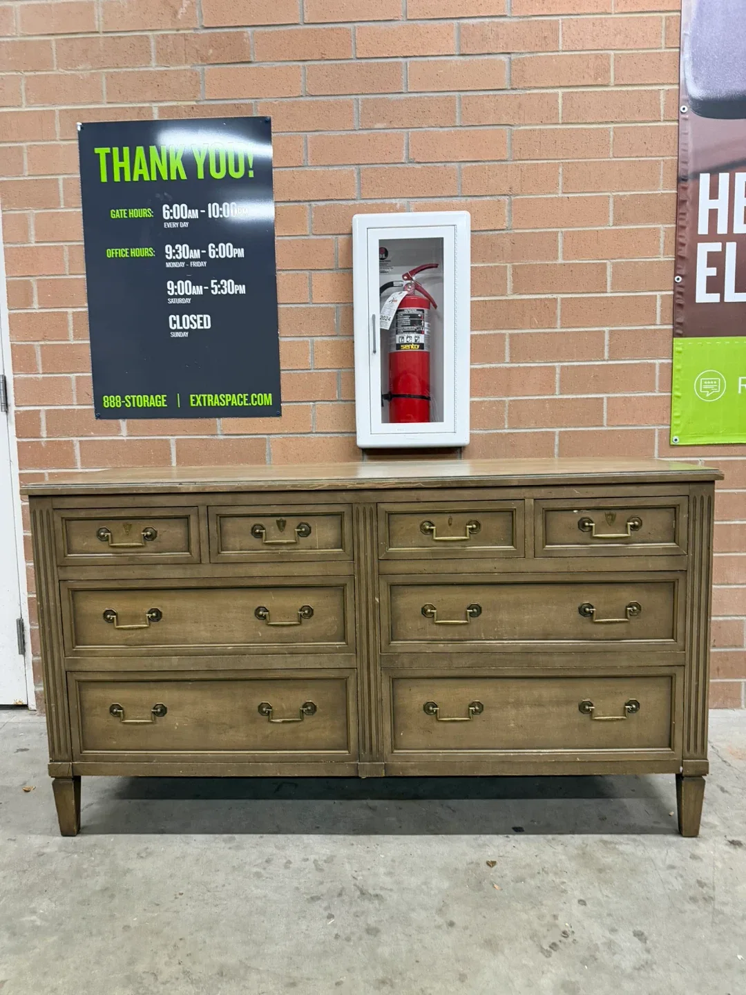 Vintage 8-Drawer Dresser