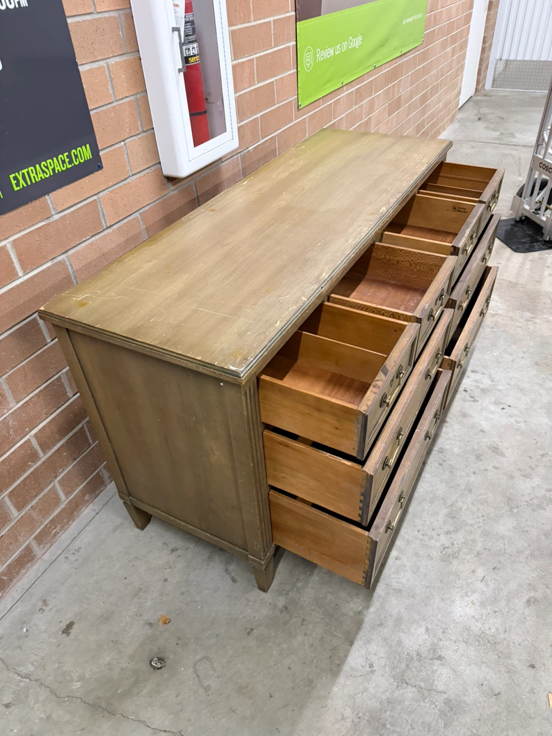 Vintage 8-Drawer Dresser - photo 3
