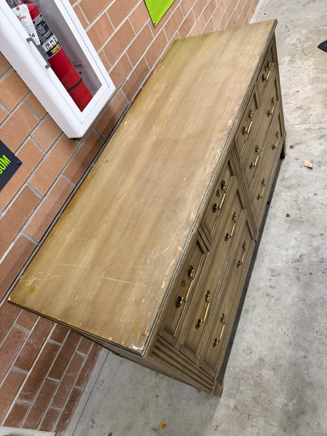 Vintage 8-Drawer Dresser - photo 4