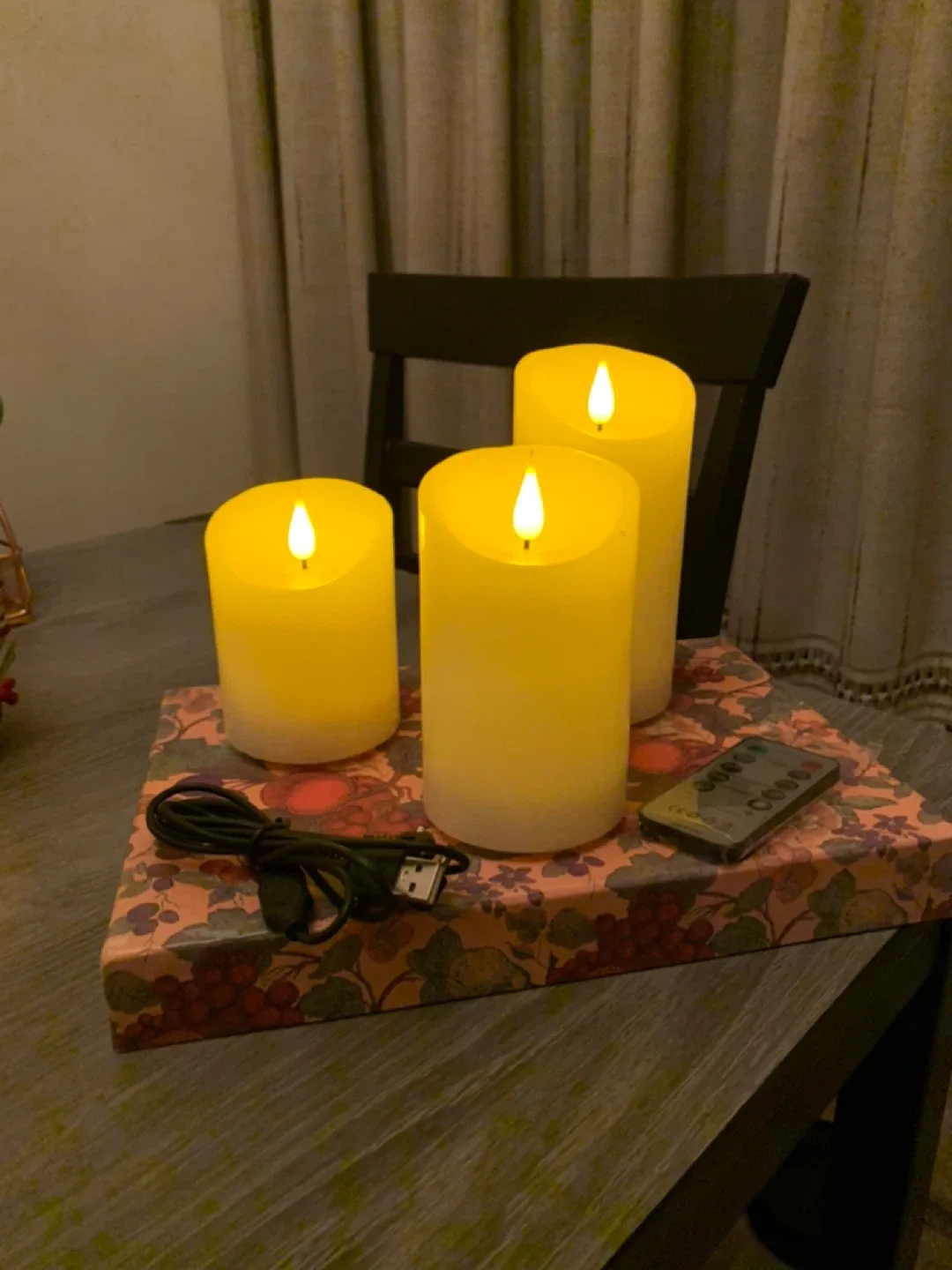 Set of 3 LED Flameless Candles rechargeable with Remote