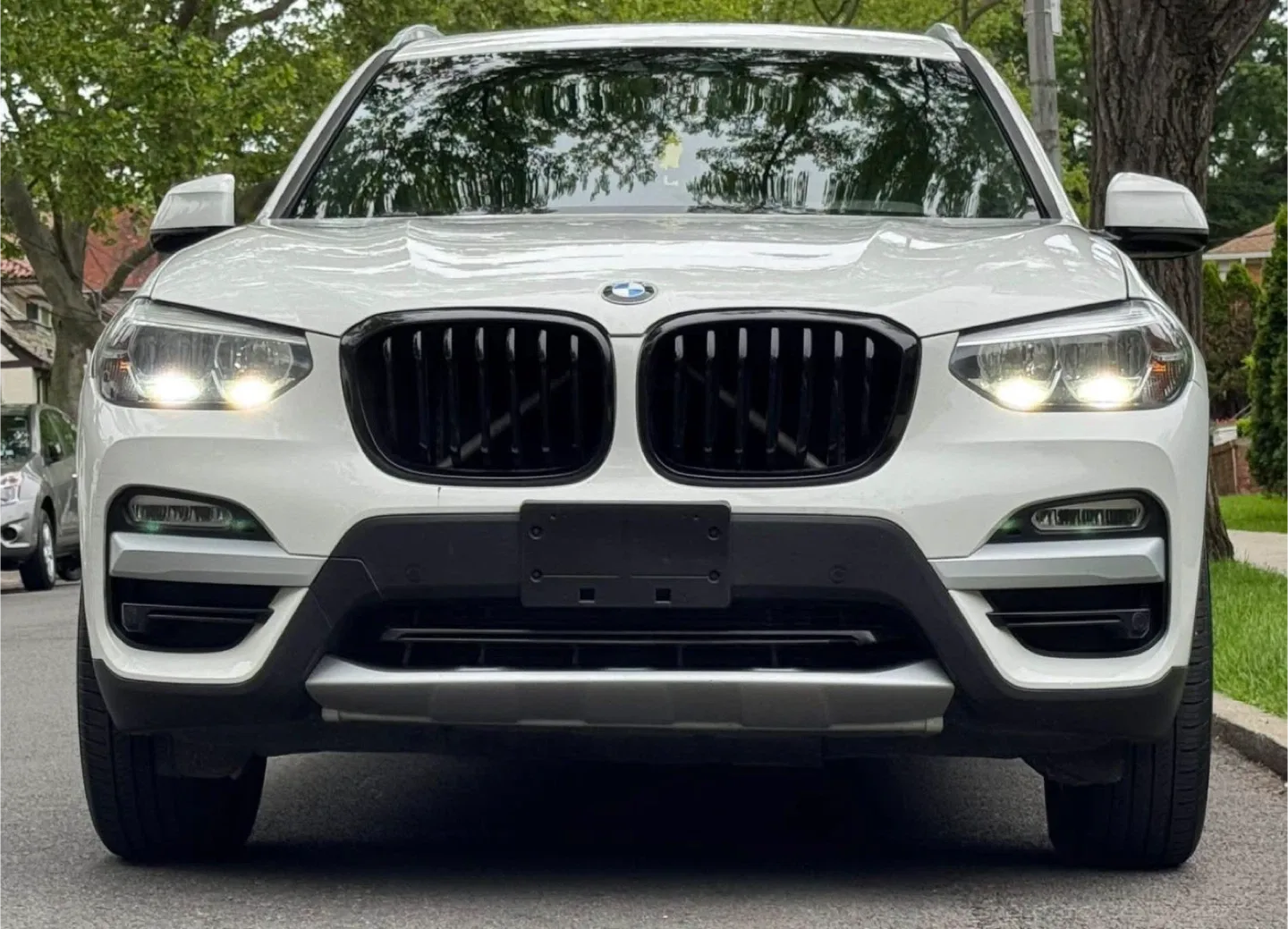 BMW X3 White SUV