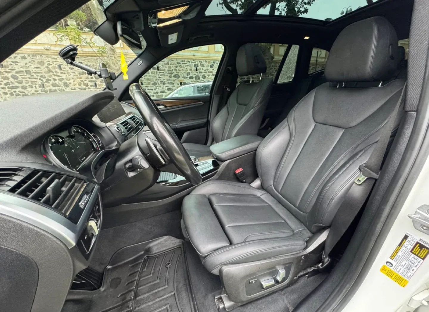 BMW X3 White SUV image indicator(8)