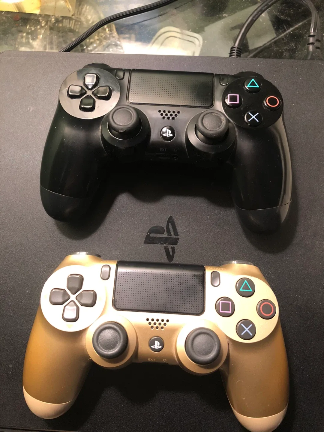 PlayStation 4 (PS4) with 2 Controllers & Call of Duty image indicator(5)