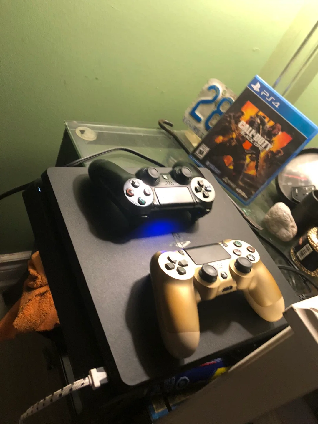 PlayStation 4 (PS4) with 2 Controllers & Call of Duty