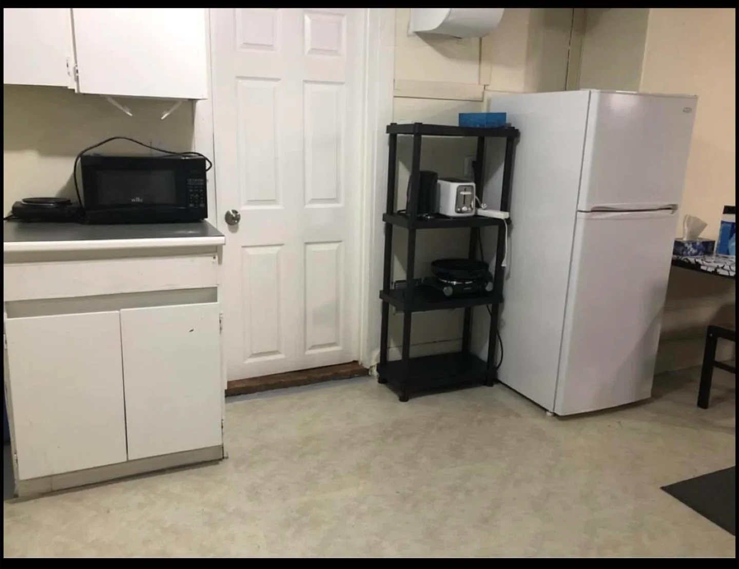 Room for rent Kerrisdale area image indicator(5)