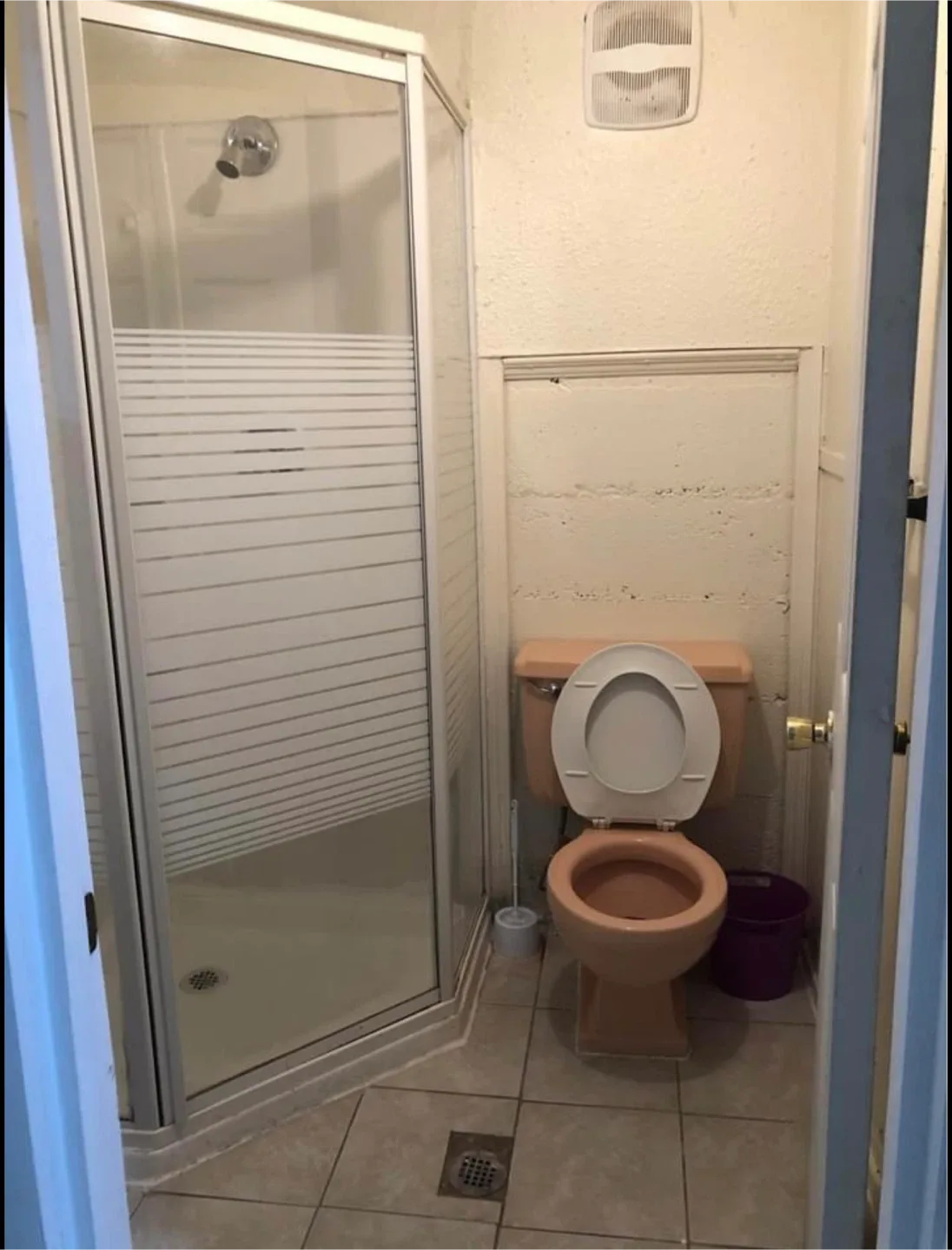 Room for rent Kerrisdale area image indicator(7)