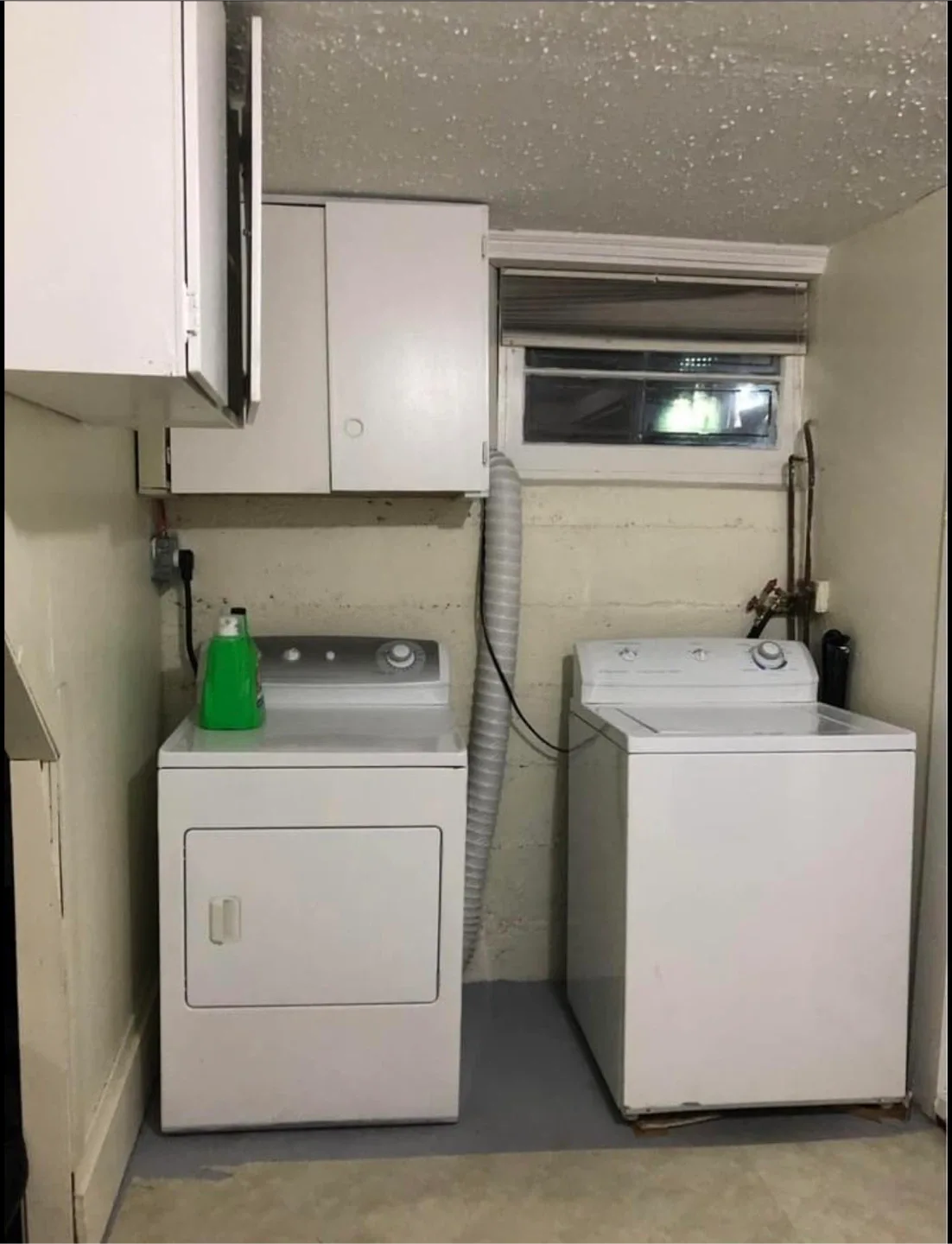 Room for rent Kerrisdale area image indicator(9)