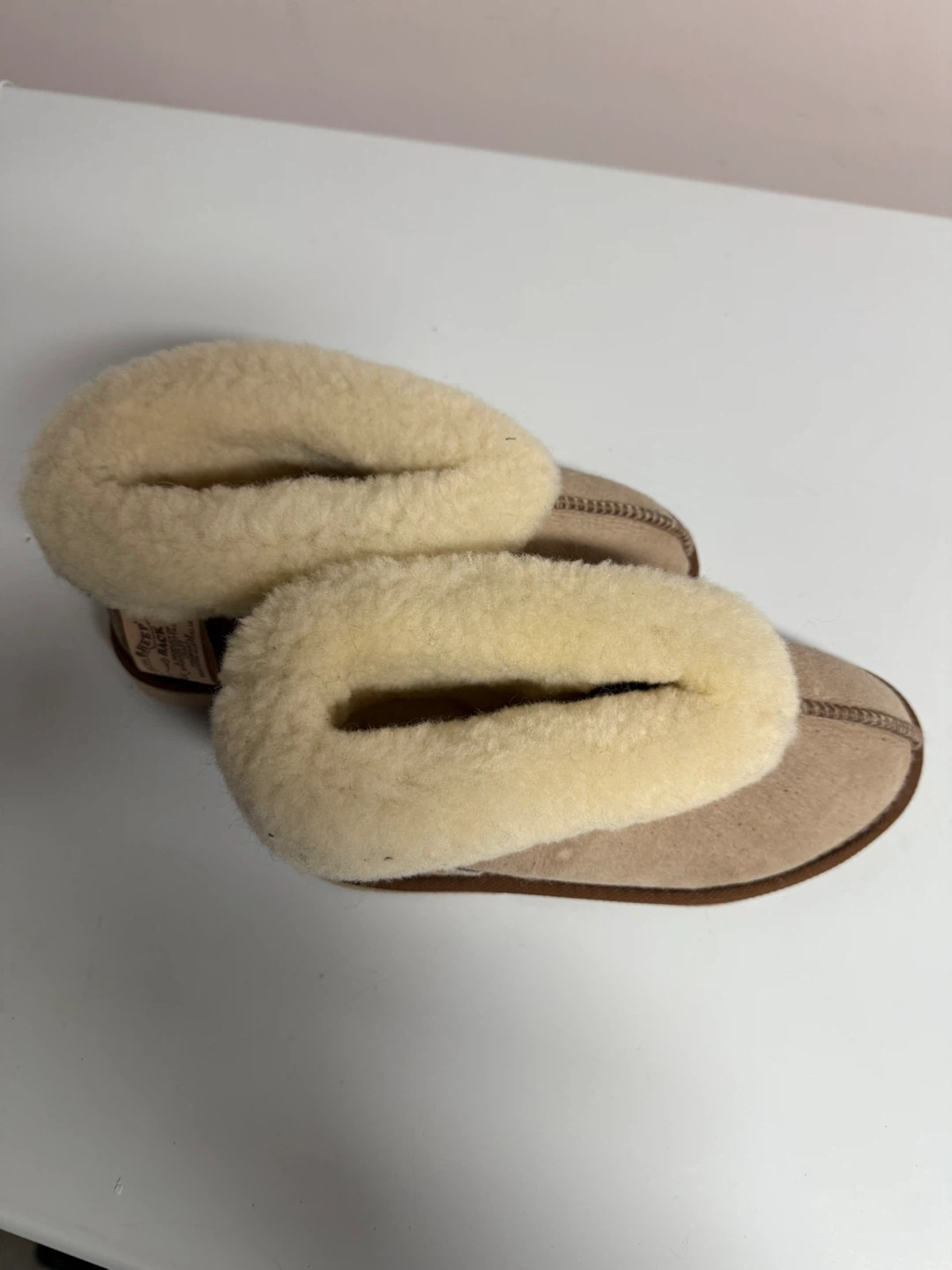 Women’s Australian Sheepskin Slippers - Size 5