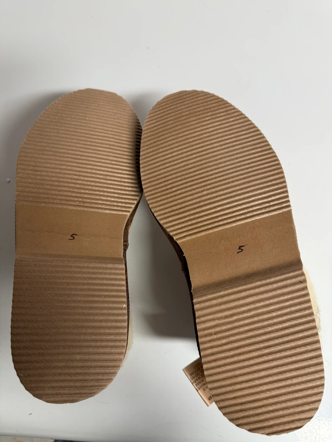 Women’s Australian Sheepskin Slippers - Size 5 - photo 5