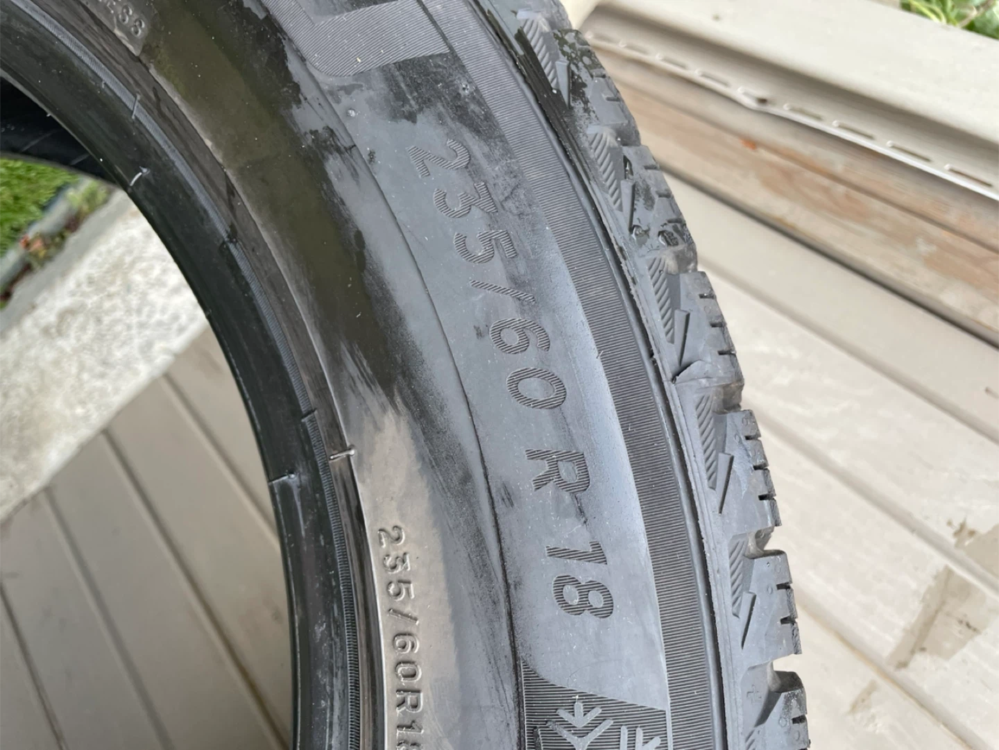 Michelin X-Ice 235/60R18 Winter Tires - photo 3