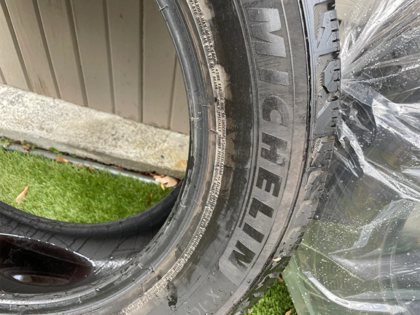 Michelin X-Ice 235/60R18 Winter Tires - photo 4