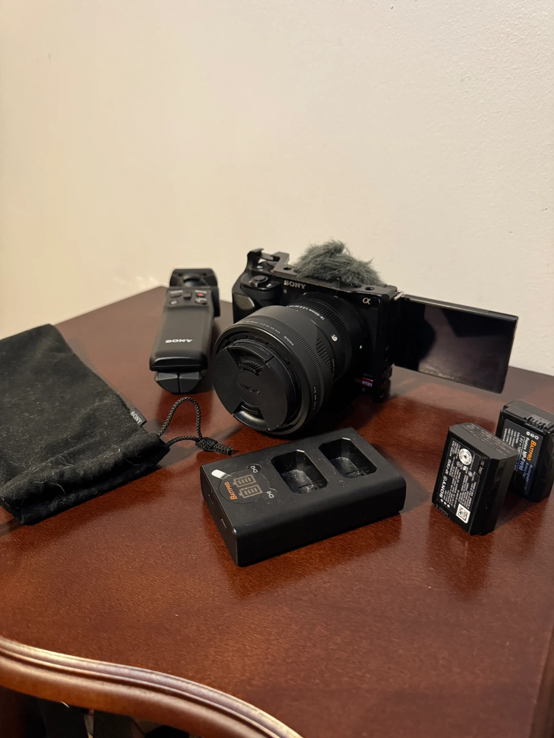 Sony ZVE10 APSC camera + Sigma 18-50mm F2.8 Lens and accessories