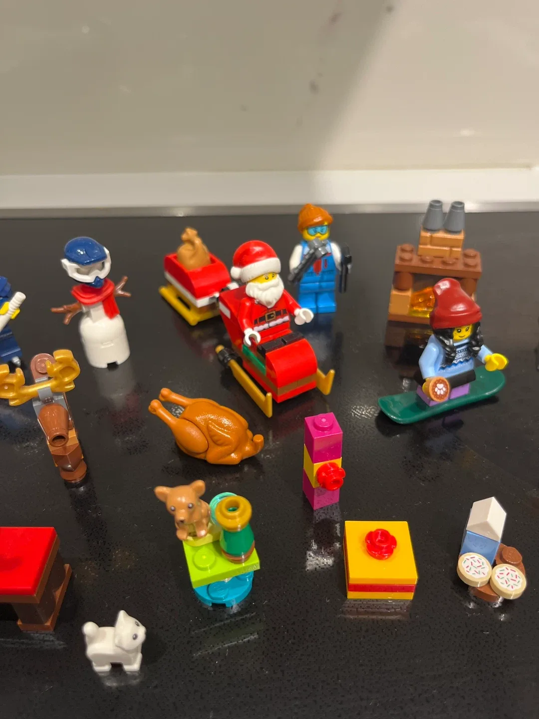 Lego Christmas Minifigures image indicator(2)
