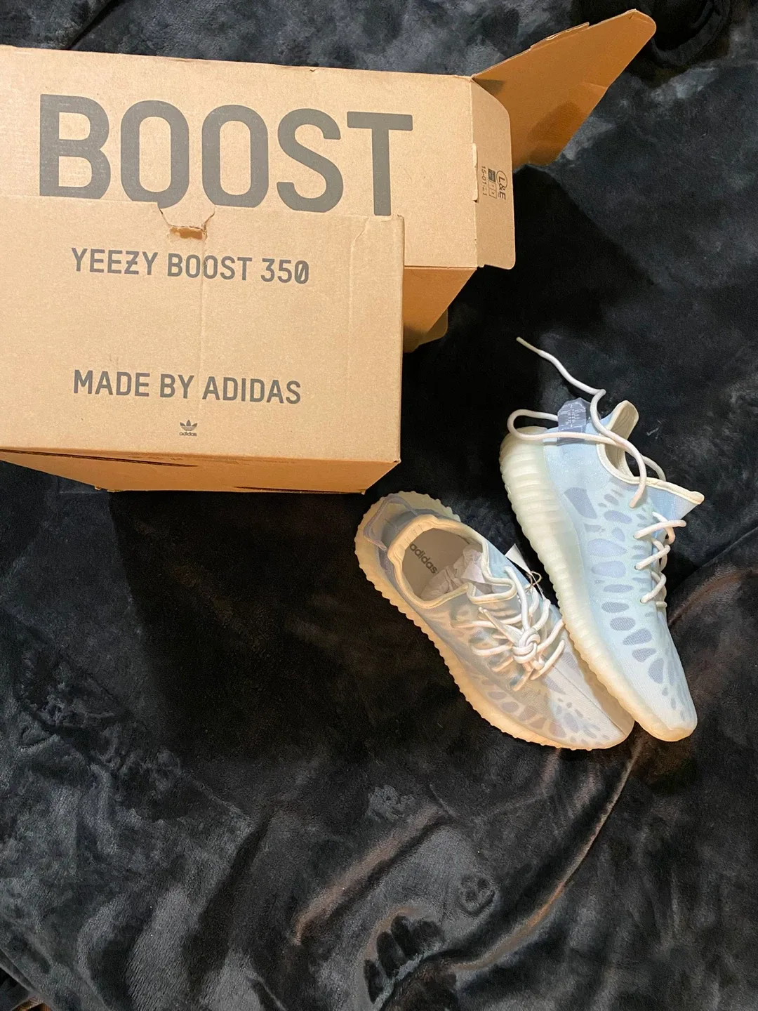 Adidas Yeezy Boost 350 V2 - Size 8.5