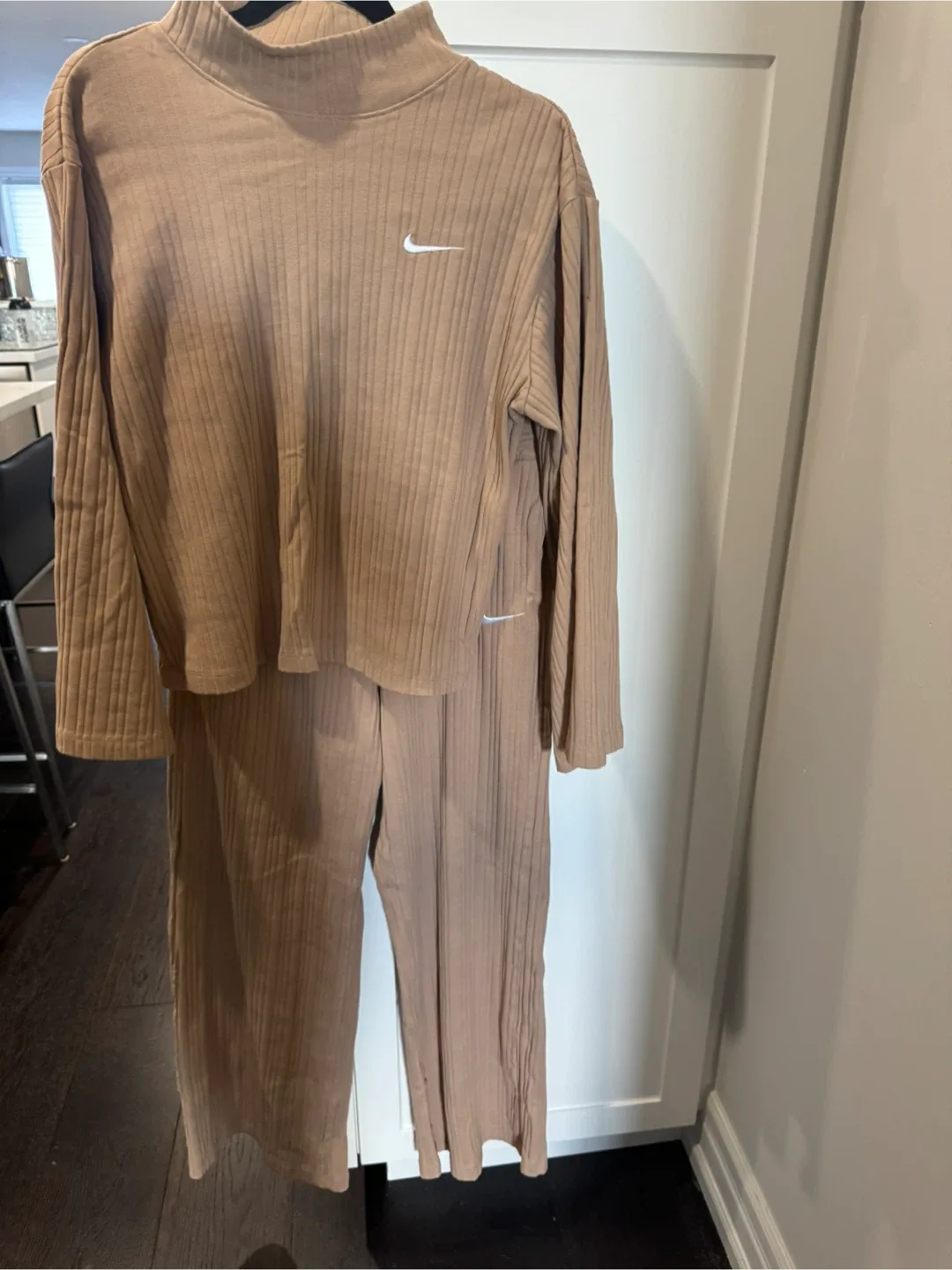 Nike Ribbed Lounge Set - Size M