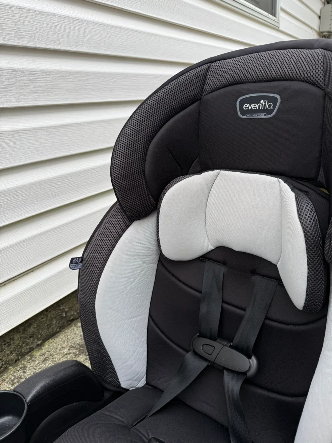 Evenflo Chase Plus Booster Car Seat (2-12 Years) image indicator(3)