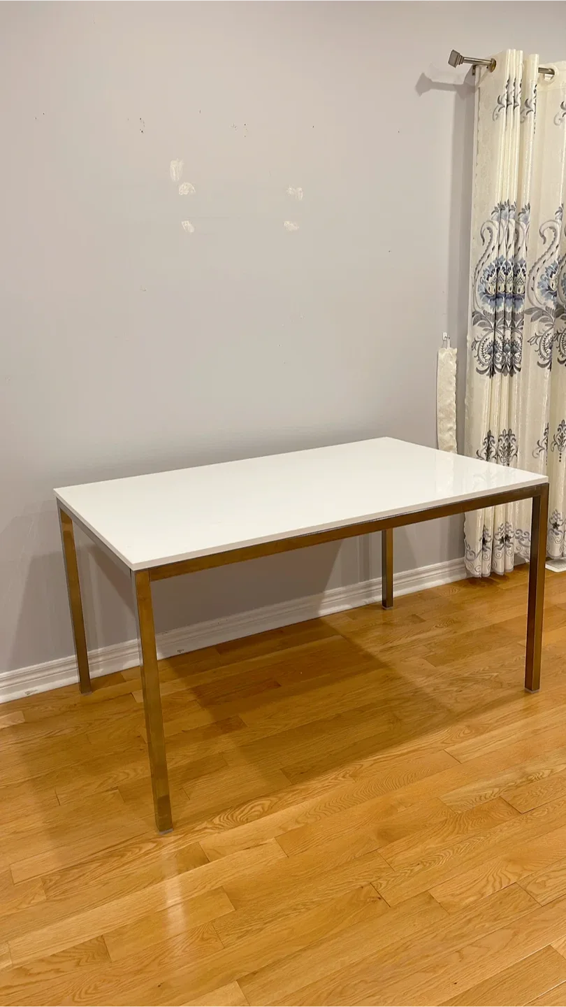IKEA GLASHOLM / CHROME Table