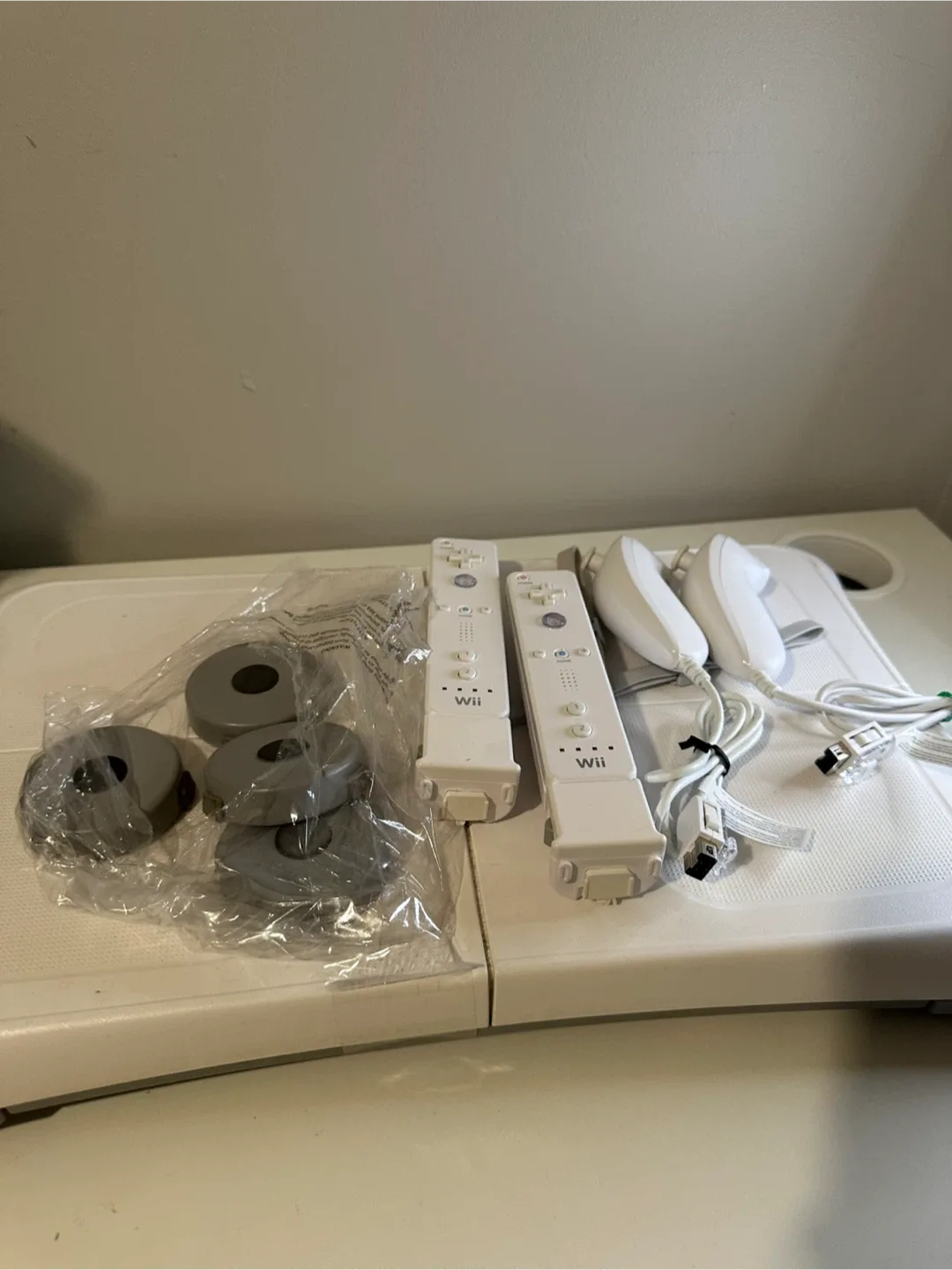 Nintendo Wii Balance Board with 2 Remotes image indicator(2)