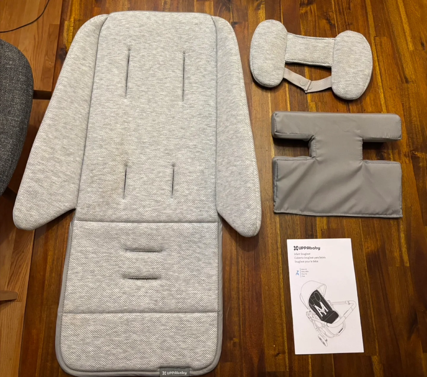 UPPAbaby Infant SnugSeat - Like New! image indicator(2)