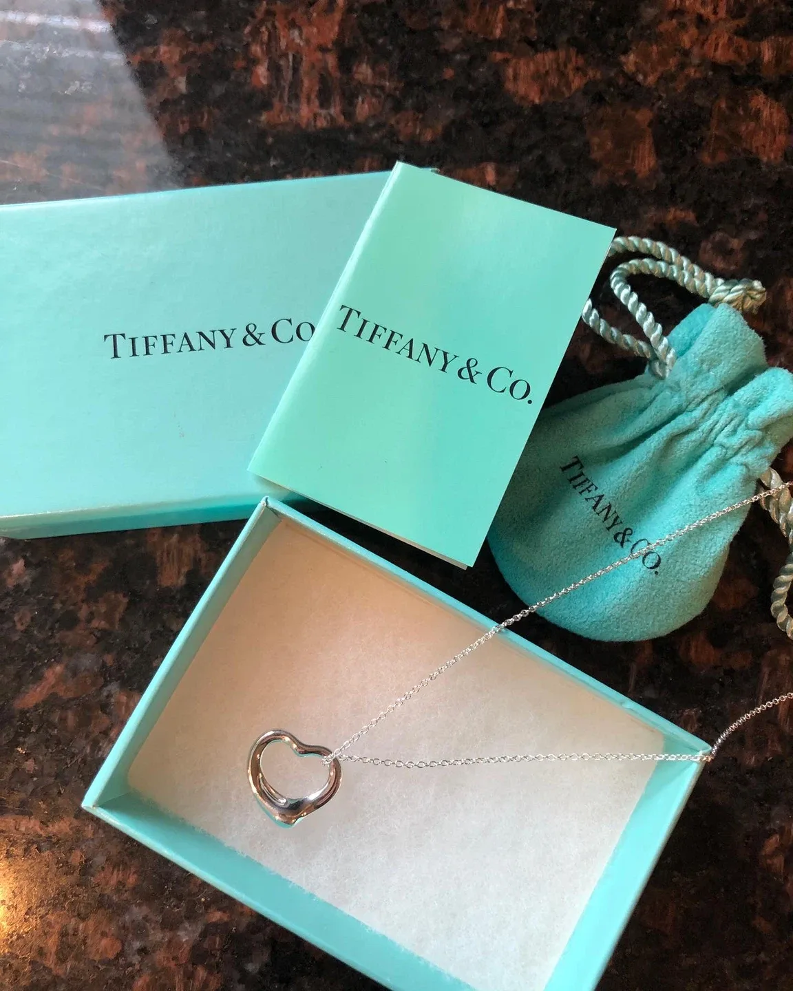 ***Tiffany&Co. Open Heart silver necklaces image indicator(5)
