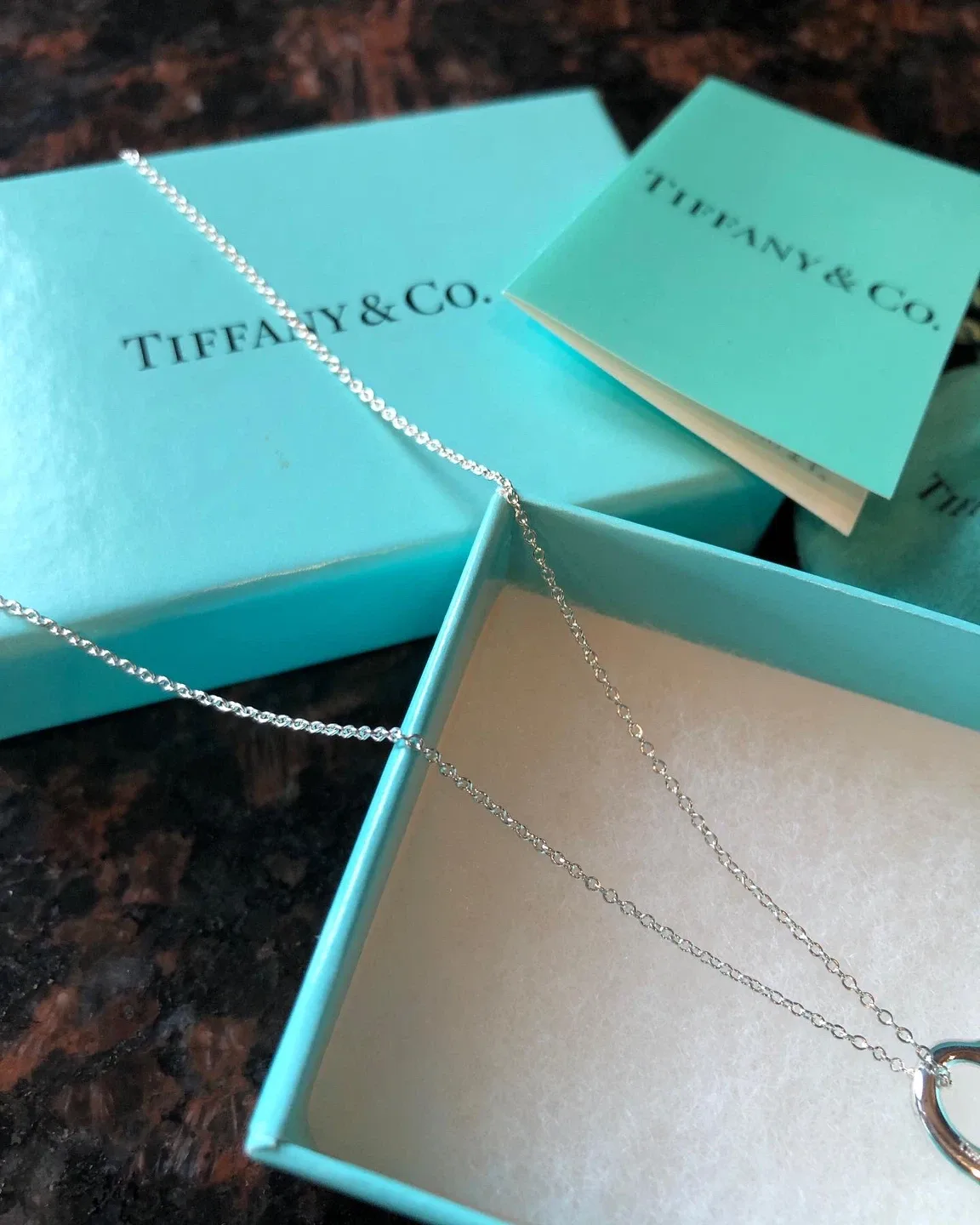 ***Tiffany&Co. Open Heart silver necklaces image indicator(9)