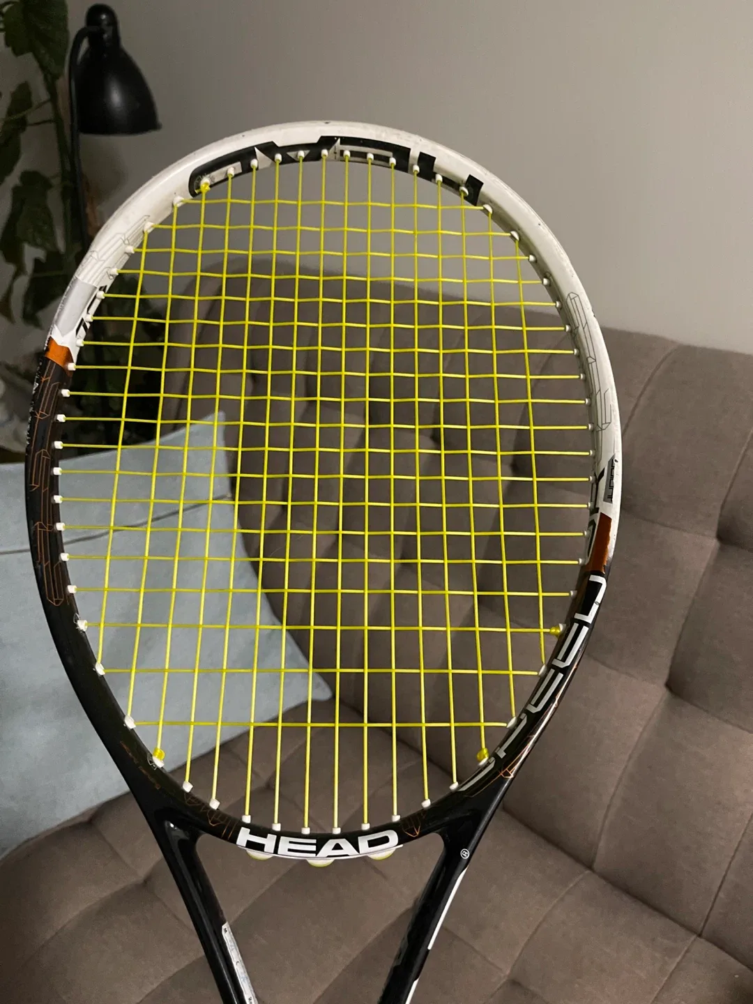 Head Graphene Tennis Racquet image indicator(5)