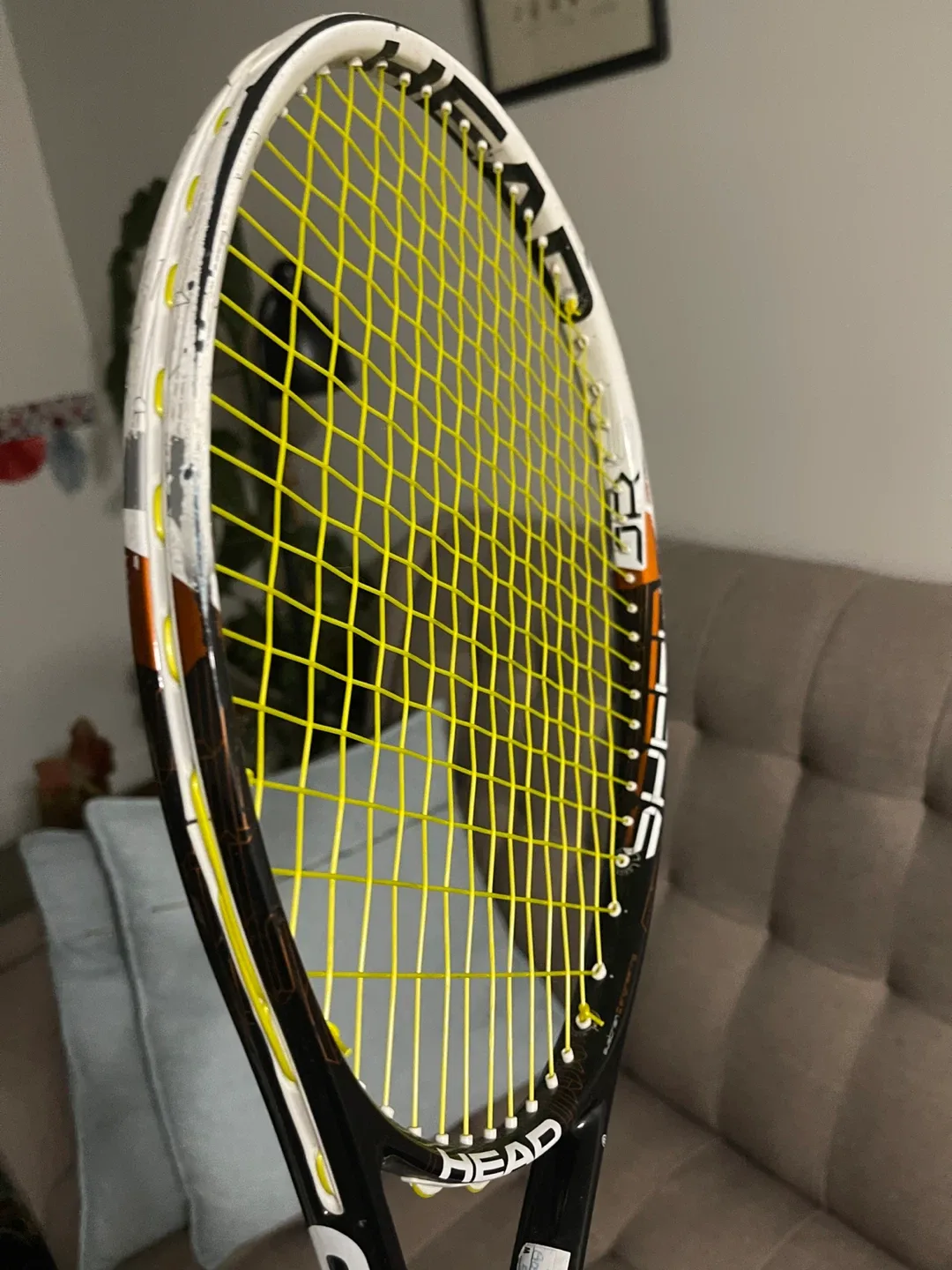 Head Graphene Tennis Racquet image indicator(2)