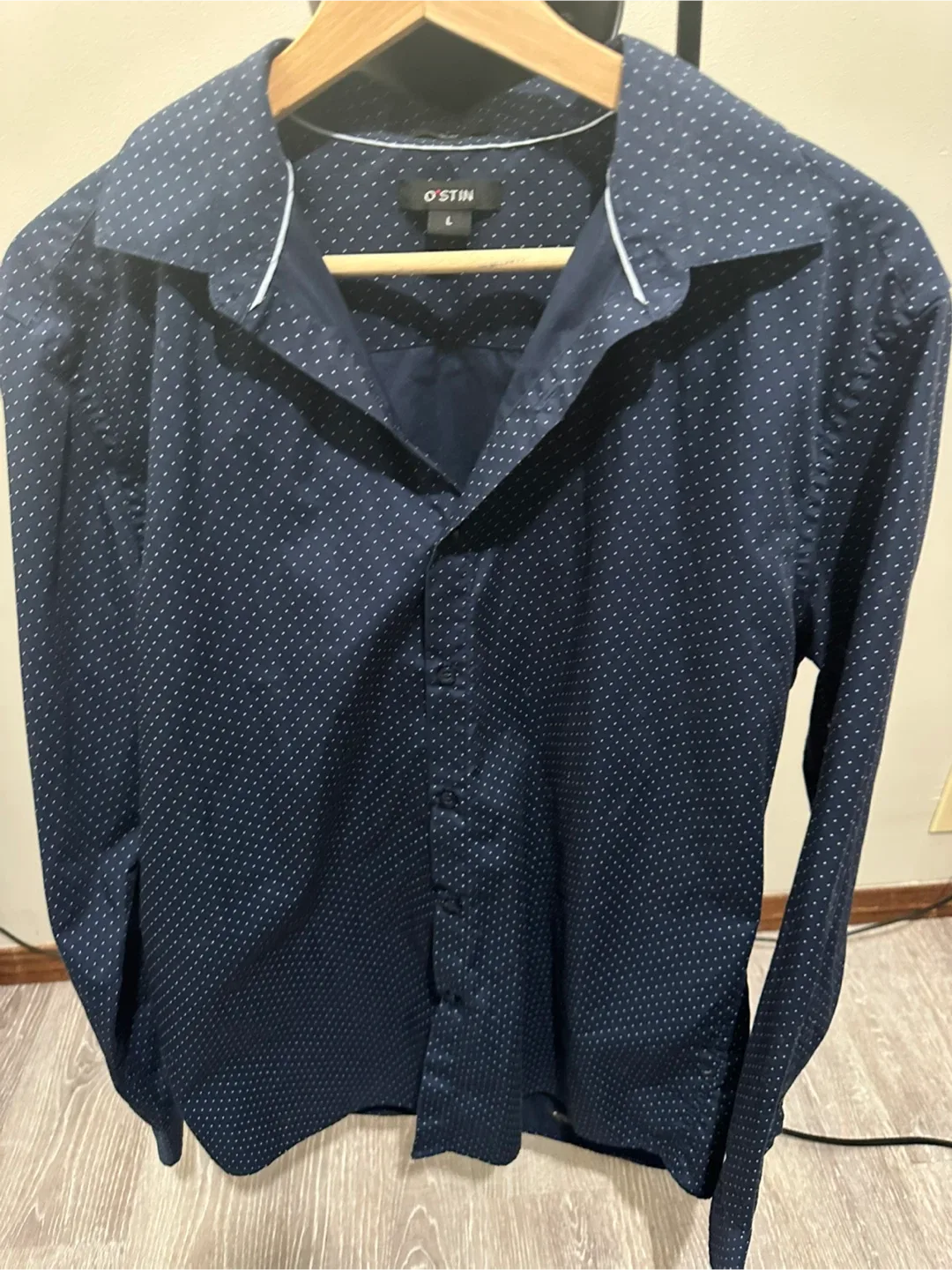 O'STIN Navy Blue Polka Dot Button-Up Shirt - Size L image indicator(4)