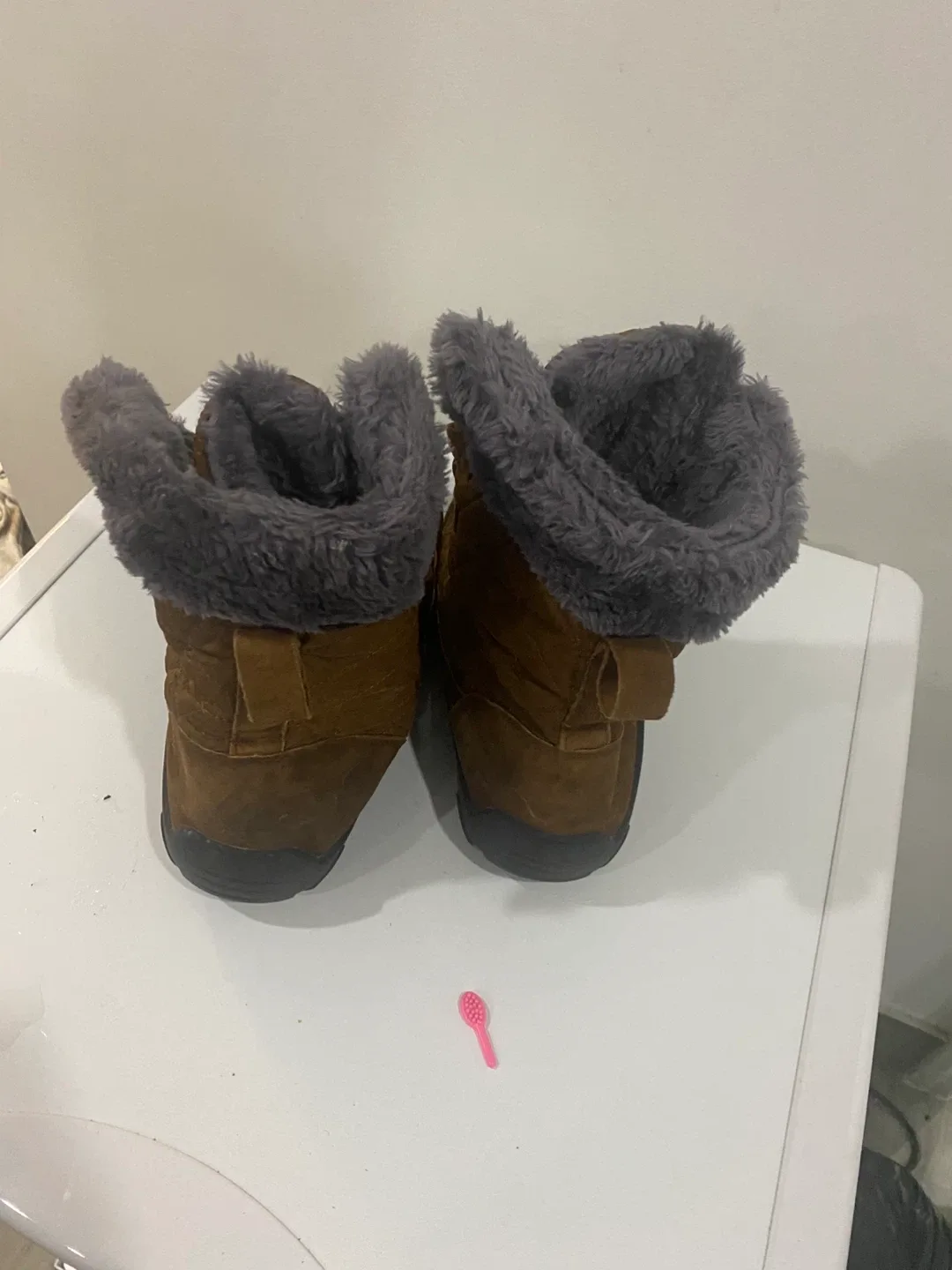 Winter boots image indicator(2)