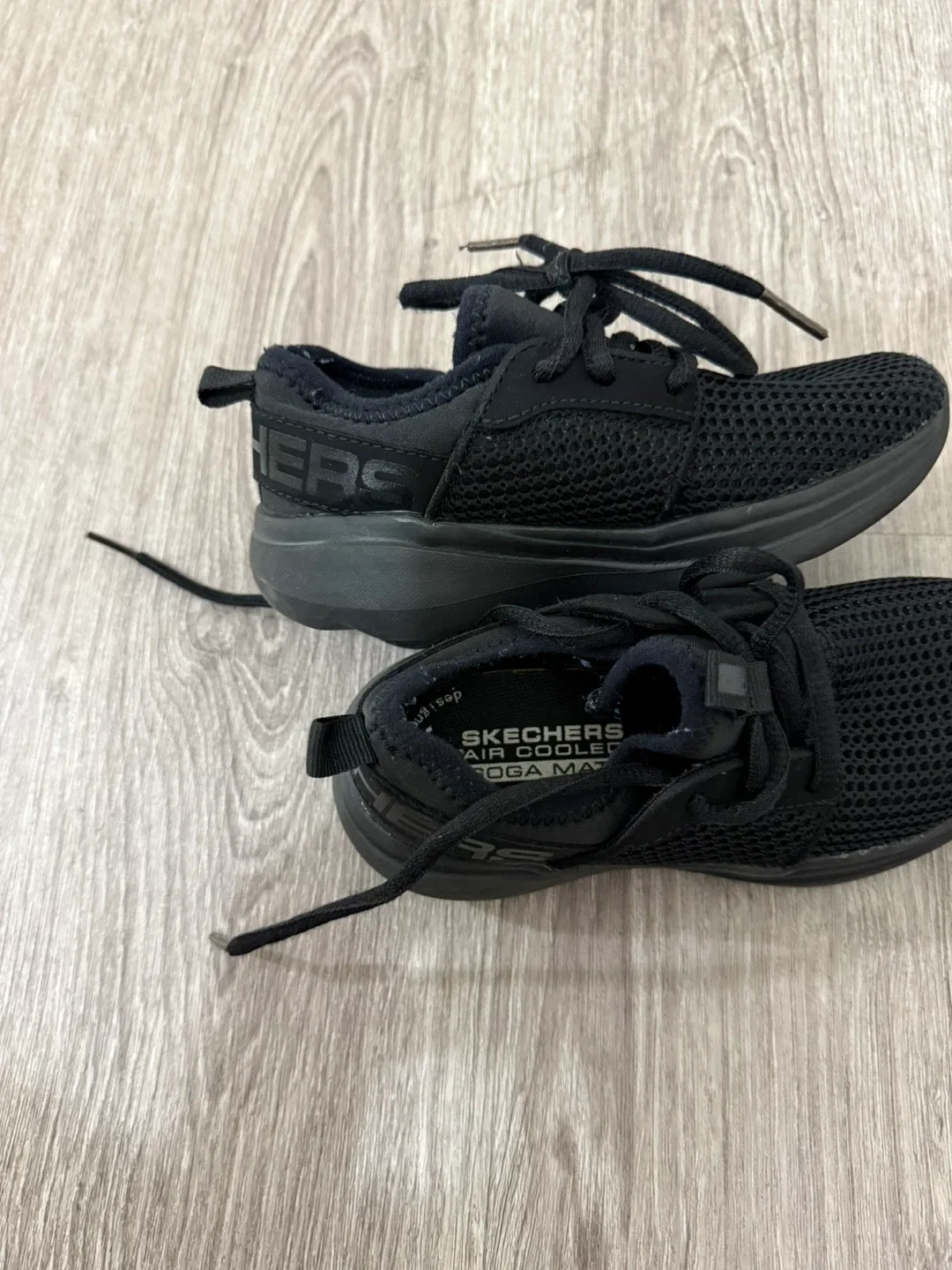 Skechers Air Cooled Goga Mat Black Shoes - Size 11 image indicator(2)