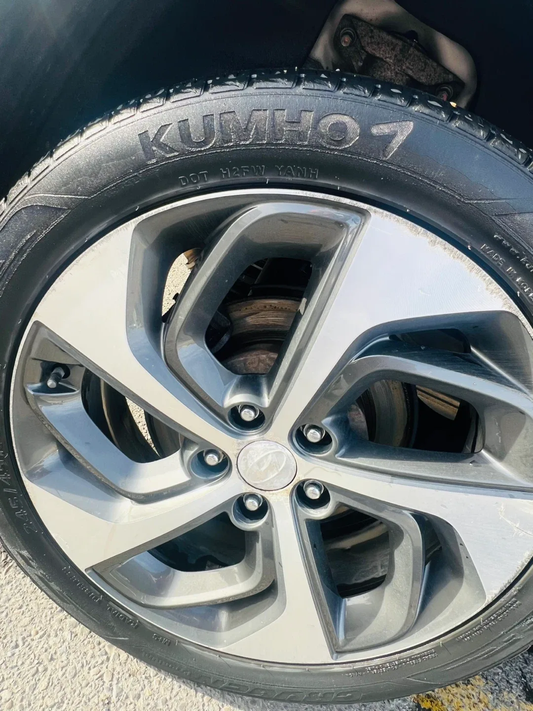 Hyundai Tucson 1.6T SUV with low mileage,Active status image indicator(4)