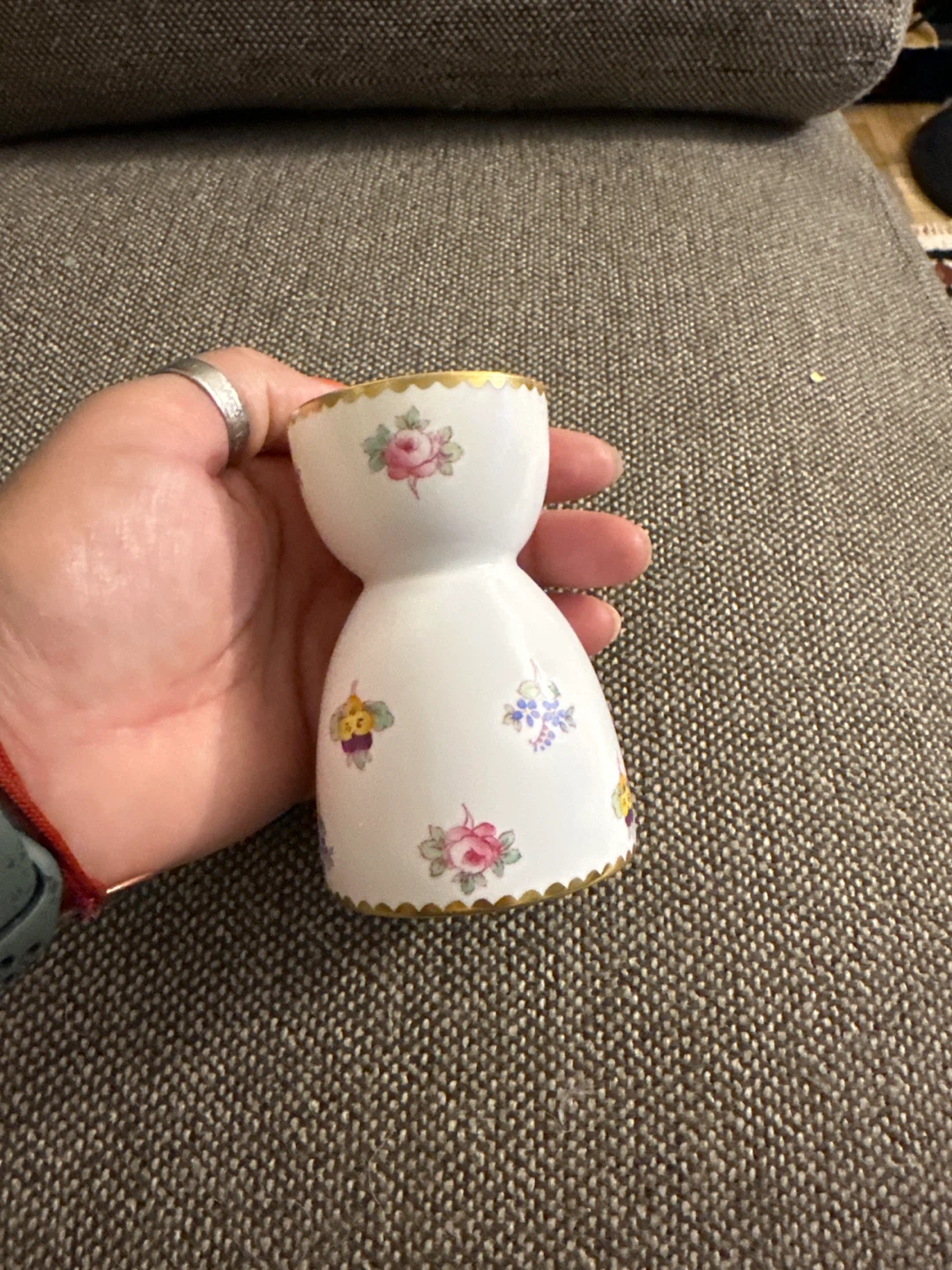 Vintage Egg Cup with Floral Design - photo 5