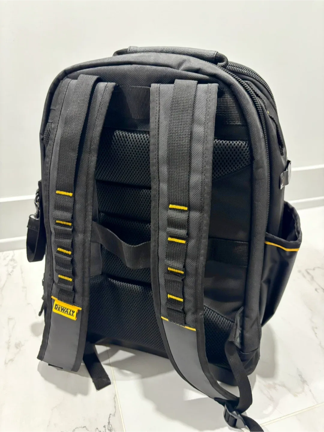 Dewalt Pro Backpack Water-Resistant, Compartments NEW WITH TAGS image indicator(5)