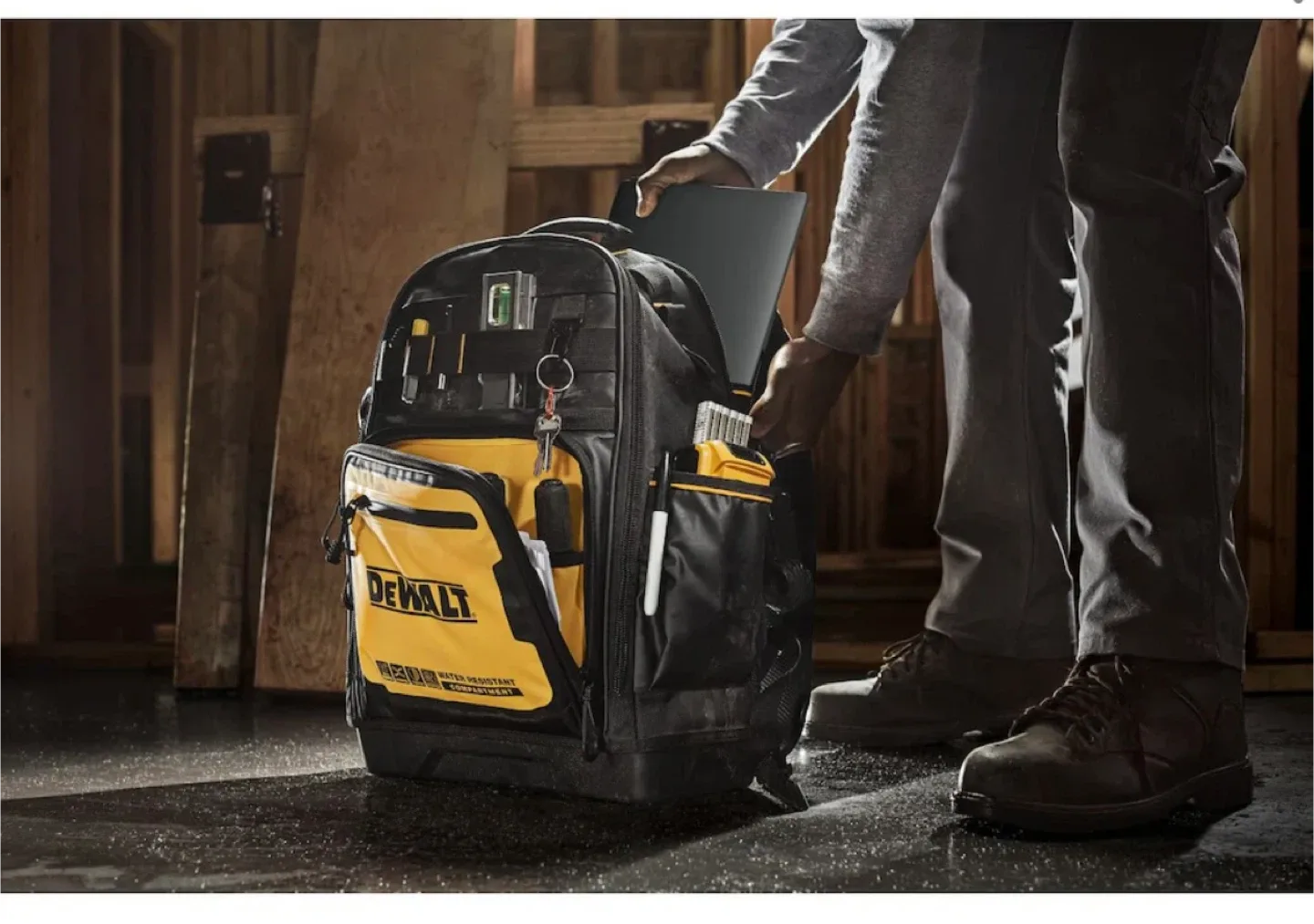 Dewalt Pro Backpack Water-Resistant, Compartments NEW WITH TAGS image indicator(7)